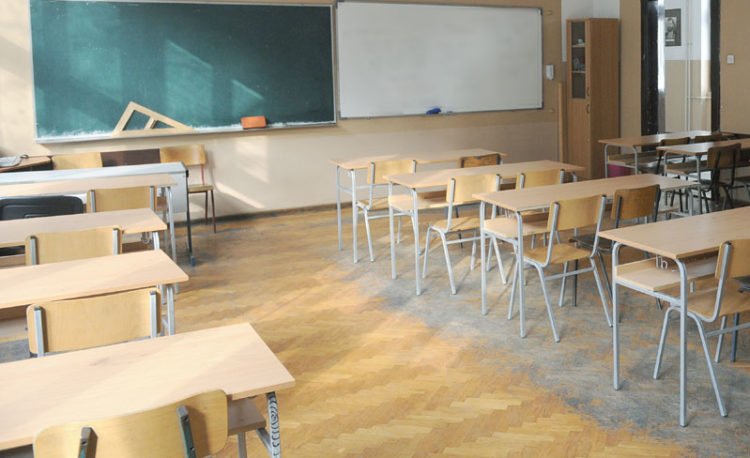 Neke škole izgubile od 30 do 50% učenika, prosvjetari sve češće dobivaju ugovore na određeno