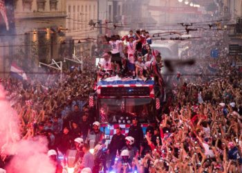 Svjetski mediji se raspisali o dočeku Vatrenih: “Dočekani su kao junaci”