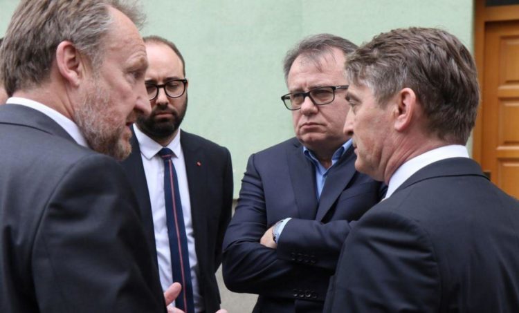 Za sljedeće izbore stranke polažu velike nade i u trolove koji vode rat na internetu