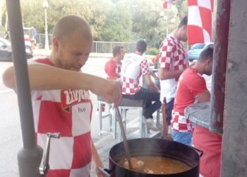 Zoran Zovko, sudionik 19 prethodnih natjecanja Lige MZ, gostima spremao “tjelesnu okrepu”