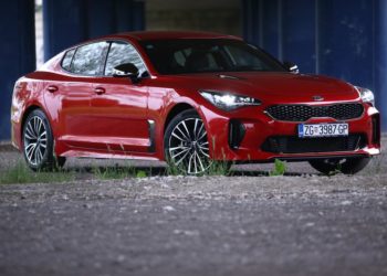 Vrhunski dizajn: Kia Stinger je jako skupa, ali obara s nogu…