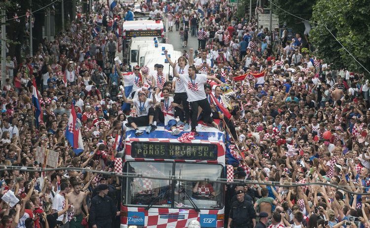 Vatrene u Zagrebu, na ulicama i Trgu, dočekalo više od 500 tisuća ljudi!