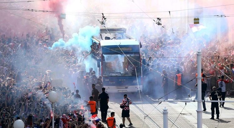 Vatrene u Zagrebu, na ulicama i Trgu, dočekalo više od 500 tisuća ljudi!