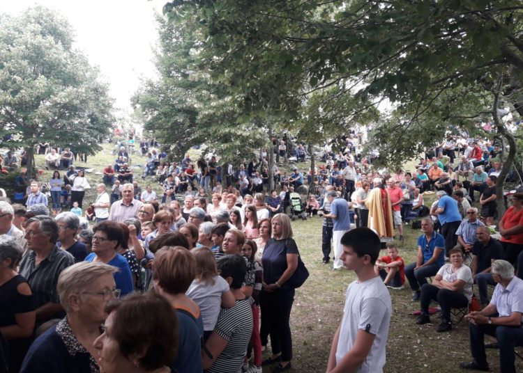 Misište – Služena sveta misa u starom svetištu na Bilima