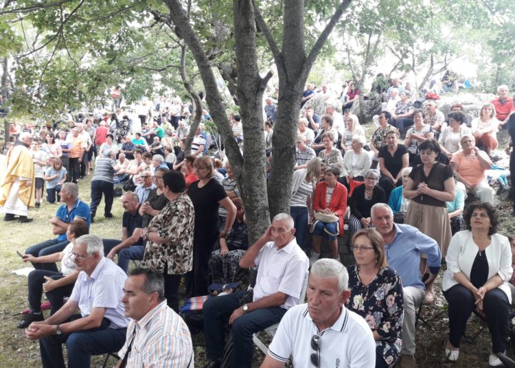 Misište – Služena sveta misa u starom svetištu na Bilima