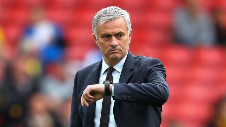 Mourinhovo prokletstvo treće sezone: Svađa se s upravom i kritizira igrače