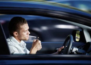 Pušačima u automobilu u kojem se voze djeca kazna 100 KM