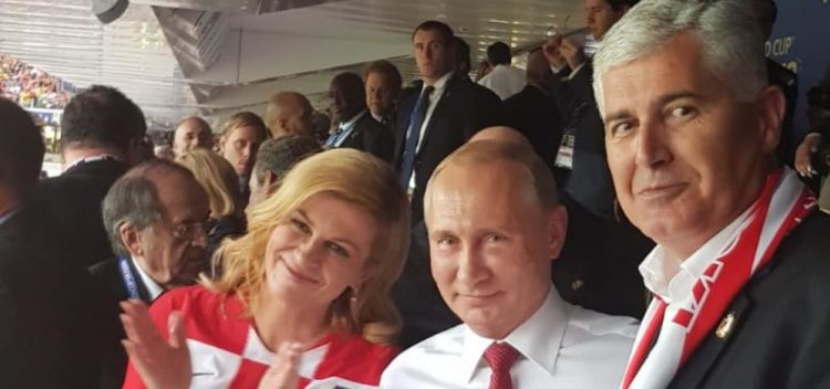 Predsjednik HDZ-a BiH i hrvatski član Predsjedništva BiH dr. Dragan Čović kao predstavnik Hrvata izvan RH u društvu Predsjednice i Putina nazočio finalu u Moskvi