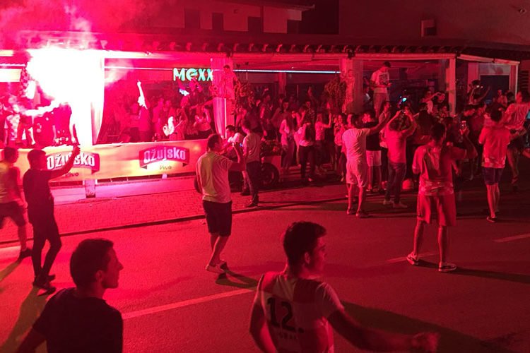 Vatrena atmosfera na ulicama Širokog Brijega