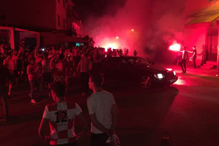 Vatrena atmosfera na ulicama Širokog Brijega