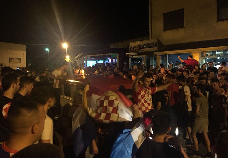 Široki Brijeg ”gori” nakon pobjede Hrvatske