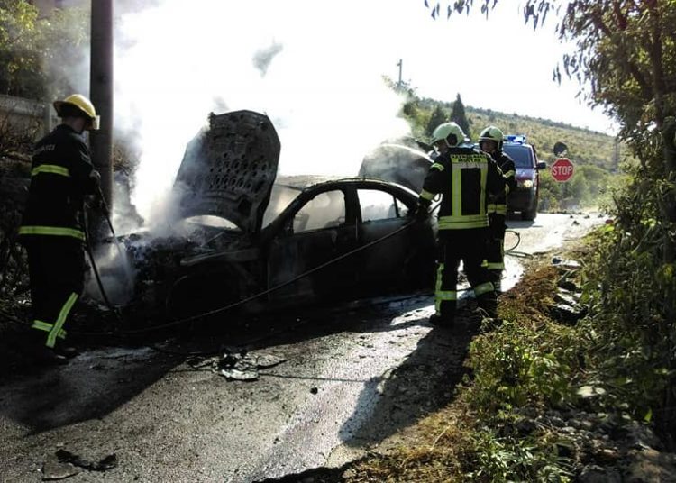Široki Brijeg – Mostar: Zapalio se automobil u Međinama