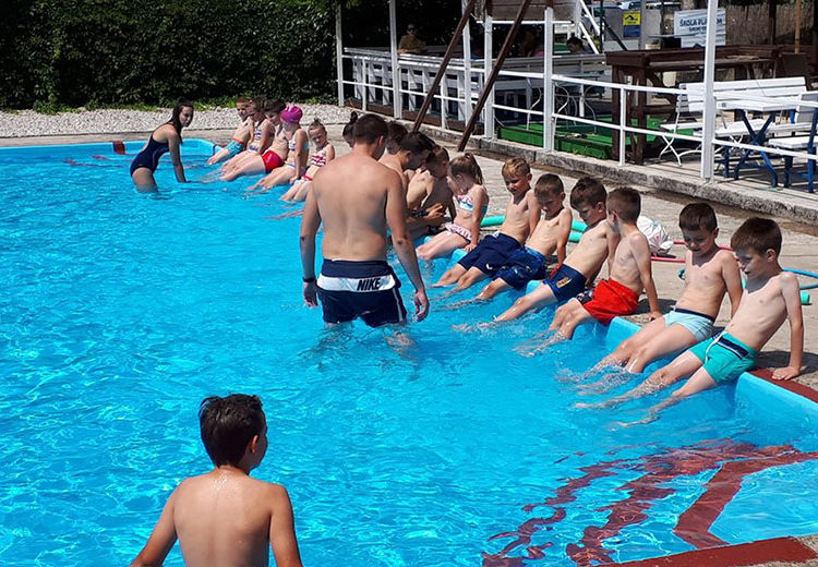 Škola plivanja u Širokom Brijegu bilježi odličan odaziv