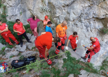 FOTO: GSS Široki Brijeg odveo jednu od sestara Čuljak na mjesto gdje su provele sedam dana u ledenoj klopci