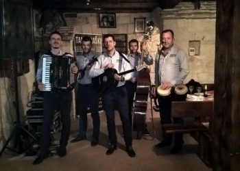 Tamburaški sastav “Dukati” objavio spot za pjesmu “Hercegovino šta se s tobom zbilo”