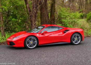 Ferrarijeva dobit raste, ali dionice tonu