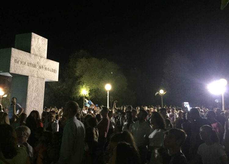 Široki Brijeg: Jole odličnim koncertom uveličao proslavu Dana Grada i blagdan Velike Gospe