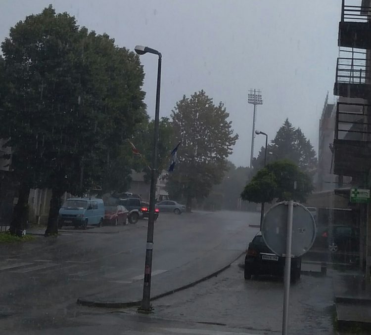 Široki Brijeg pogodilo nevrijeme praćeno tučom