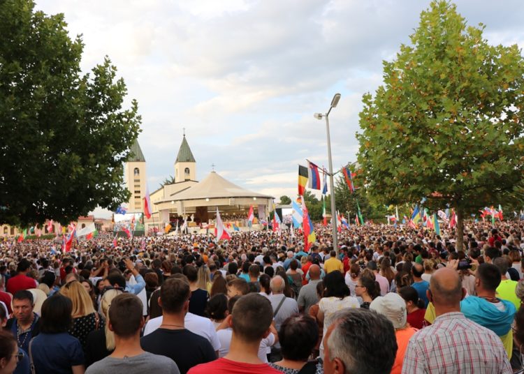 FOTO: Treći dan Mladifesta u Međugorju