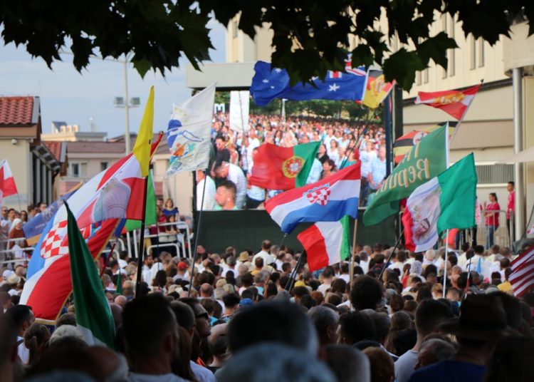 FOTO: Treći dan Mladifesta u Međugorju