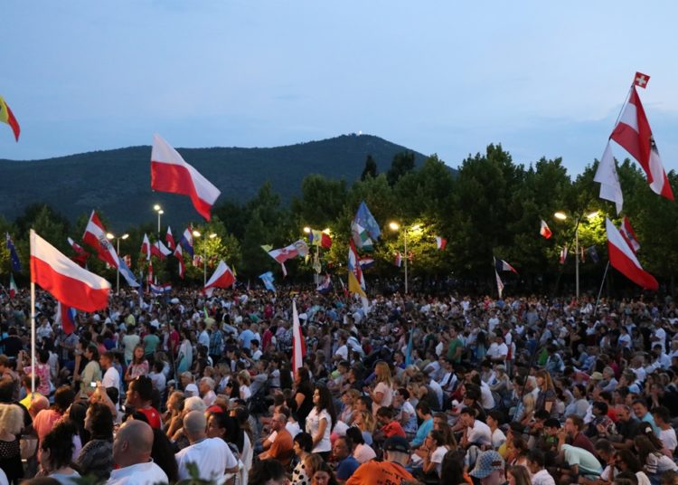 FOTO: Treći dan Mladifesta u Međugorju