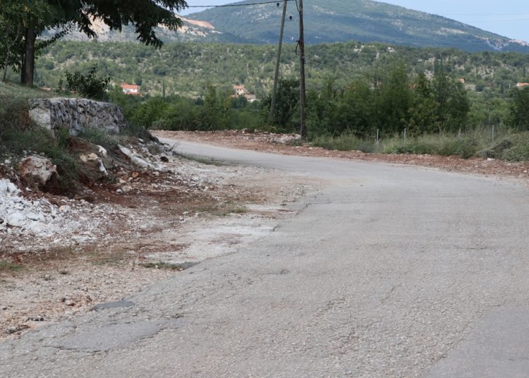 Široki Brijeg: Radovi u MZ Ljubotići