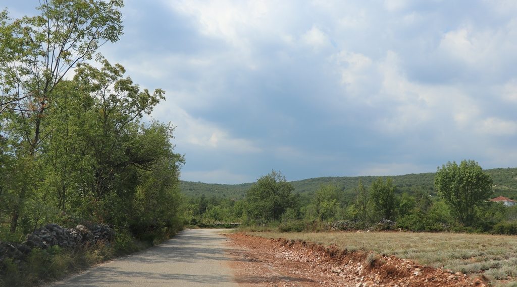 Široki Brijeg: Radovi u MZ Ljubotići