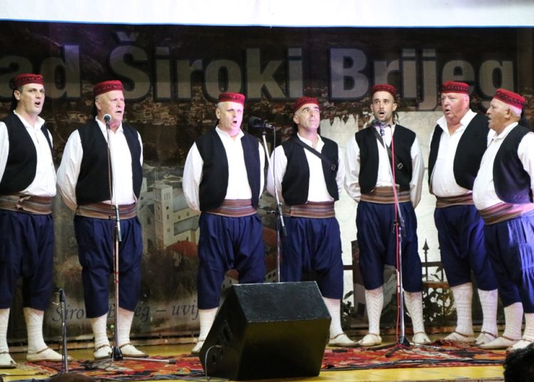 Održana večer folklora i kulturne baštine „Brijeg Široki slavno ti je ime“