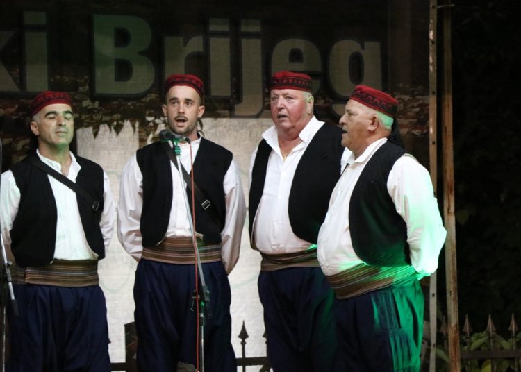Održana večer folklora i kulturne baštine „Brijeg Široki slavno ti je ime“