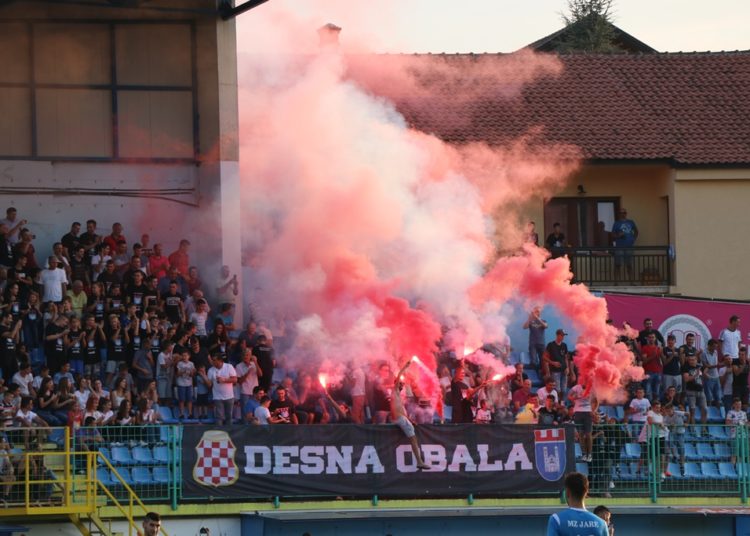 Jare slavile protiv Desne Obale u odličnom finalu na Pecari