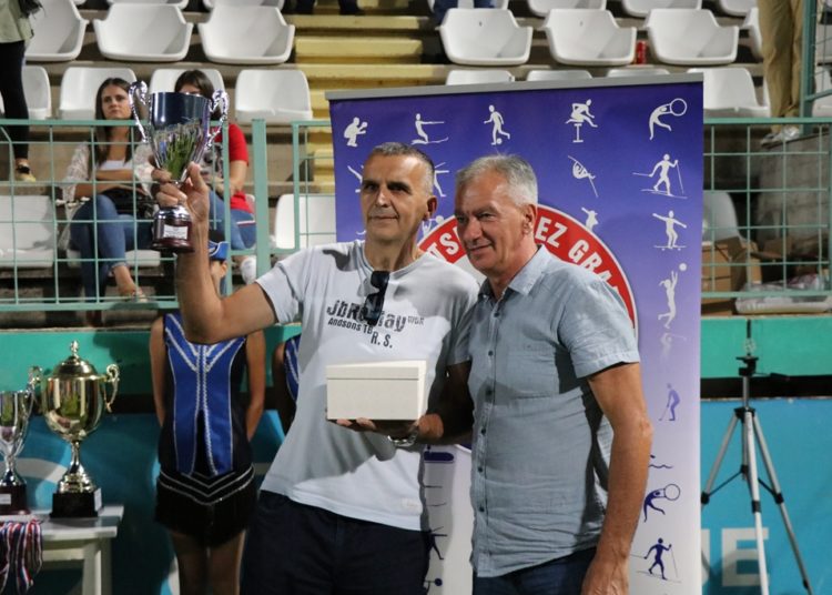 Jare slavile protiv Desne Obale u odličnom finalu na Pecari