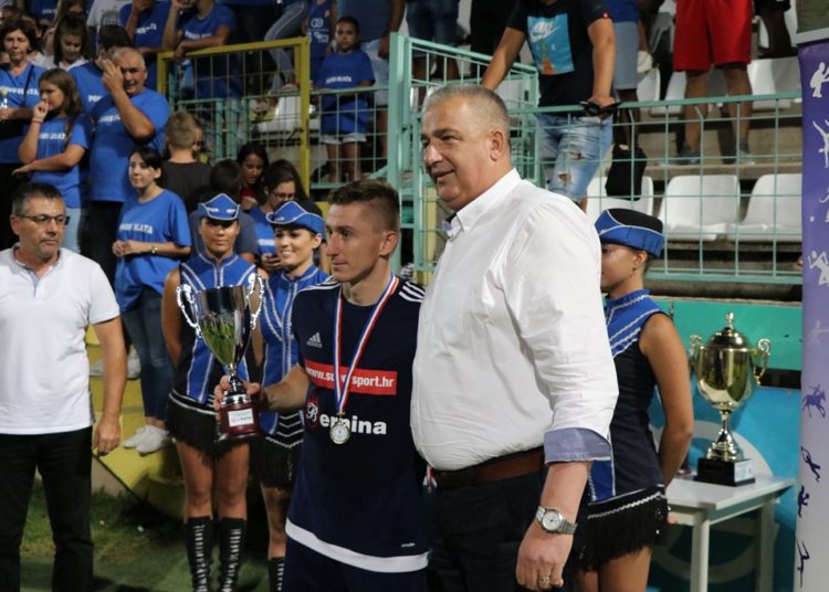 Jare slavile protiv Desne Obale u odličnom finalu na Pecari