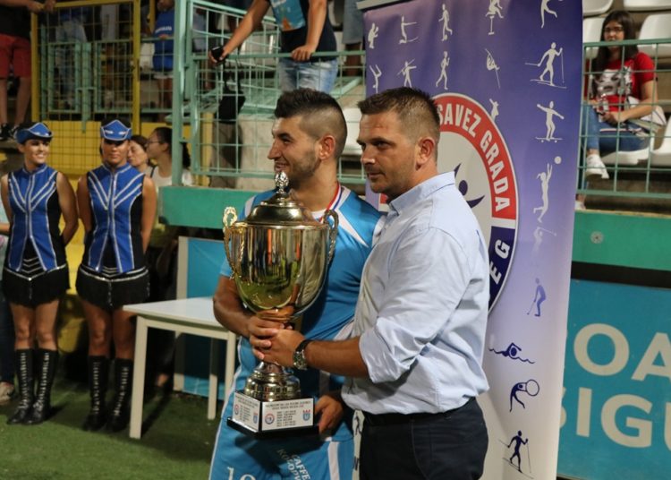 Jare slavile protiv Desne Obale u odličnom finalu na Pecari