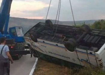 Kod Mostara prevrnuo se autobus, četiri osobe ozlijeđene
