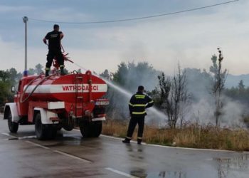 Ljubuški: Ponovno izbio požar na Bučinama, pogledajte akciju gašenja