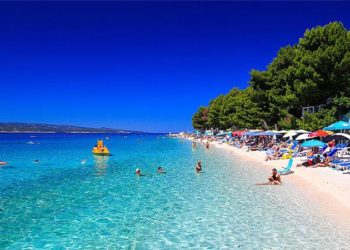Na Makarskom primorju do konca srpnja više od tri milijuna noćenja