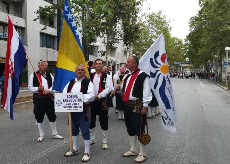 Nastup HKD Vrila na Smotri u Italiji