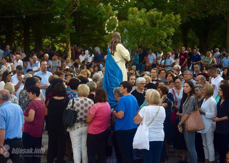 Tisuće vjernika na Uočnici blagdana Velike Gospe u Širokom Brijegu