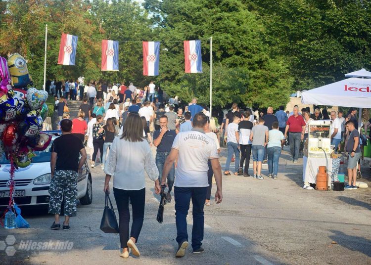 Tisuće vjernika na Uočnici blagdana Velike Gospe u Širokom Brijegu