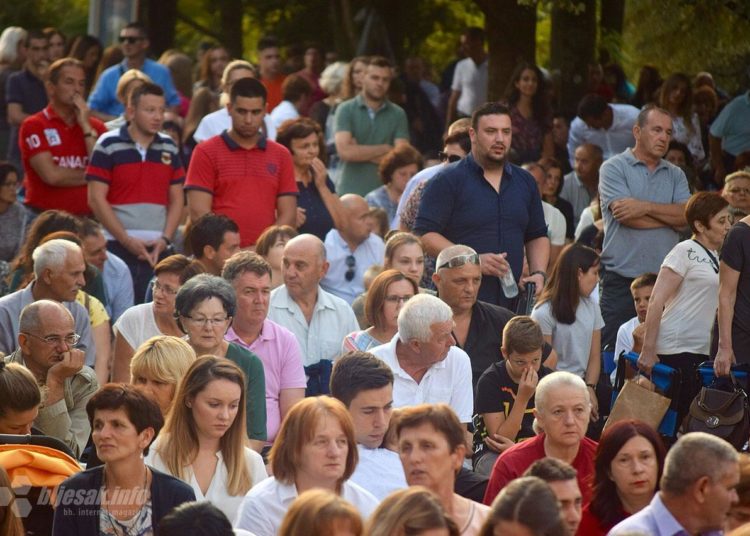 Tisuće vjernika na Uočnici blagdana Velike Gospe u Širokom Brijegu
