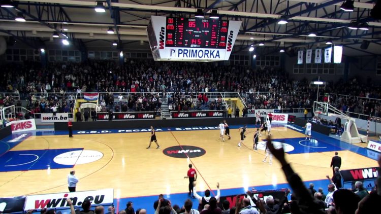 Cibona, Šibenik, Sloboda i domaćin Široki na turniru na Pecari