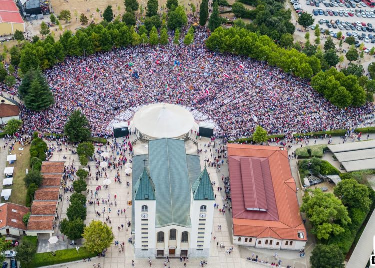Više desetaka tisuća mladih iz 72 zemlje na “Mladifestu” u Međugorju