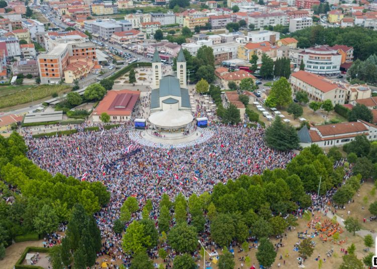 Više desetaka tisuća mladih iz 72 zemlje na “Mladifestu” u Međugorju