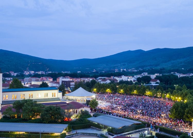 Više desetaka tisuća mladih iz 72 zemlje na “Mladifestu” u Međugorju