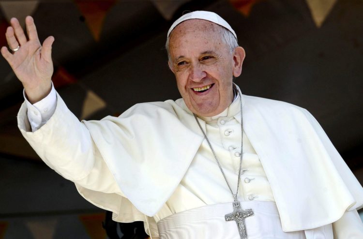 Papa Franjo: Roditelji gay djece trebali bi se pomoliti i možda potražiti psihijatrijsku pomoć