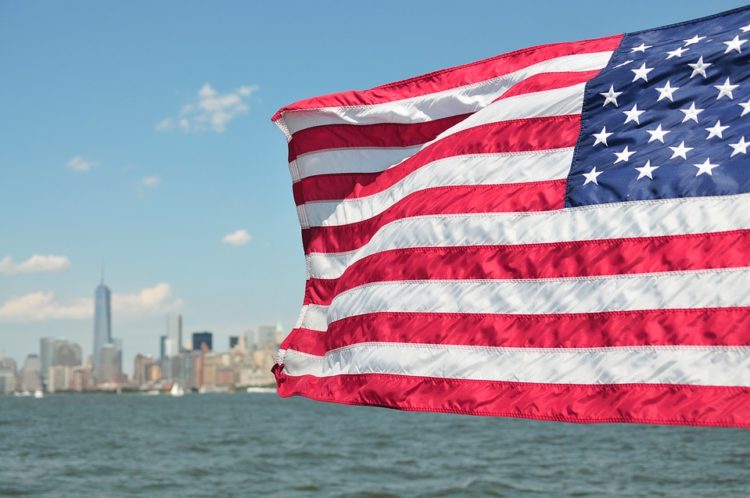 Američki ekonomisti: Trumpove carine će naštetiti ekonomiji