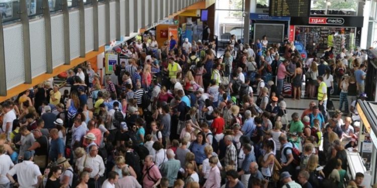 Kroz hrvatske aerodrome prošlo skoro 12 posto više putnika nego lani