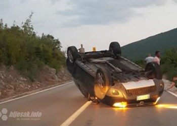 Čapljina: Vozilo završilo na krovu