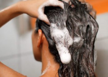 6 razloga zbog kojih vam se kosa brzo masti