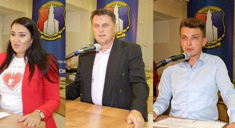 HRS pred nekolicinom građana Posušja predstavio kandidate